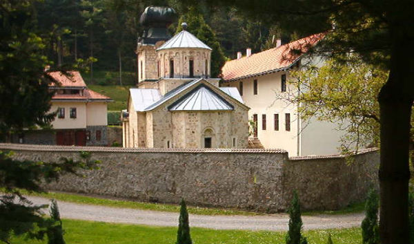 manastir tronoša kod loznice