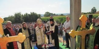 osveceni krstovi nove loznicke crkve