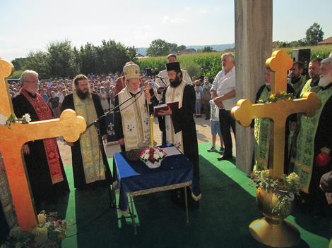osveceni krstovi nove loznicke crkve osveceni krstovi nove loznicke crkve