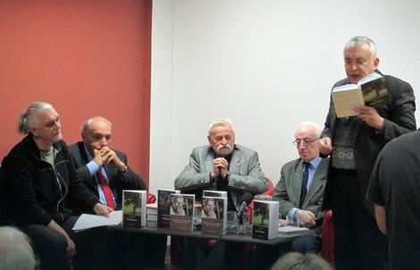 pesnik-janko-vujinovic pesnik-janko-vujinovic