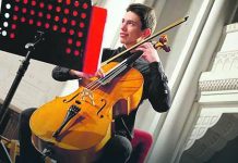 Mama ga je nagovorila da promeni instrument i sada NIŽE MEĐUNARODNE NAGRADE igor zaric