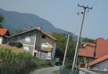 CELA ULICA MESECIMA U MRAKU Zbog papirologije ostali bez ulične rasvete cela-ulica-mesecima-u-mraku-zbog-papirologije-ostali-bez-ulicne-rasvete