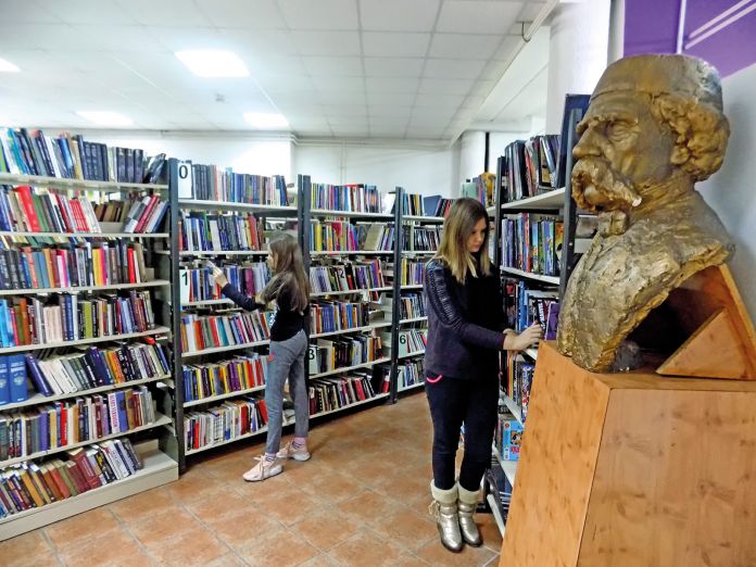 Biblioteka Loznica
